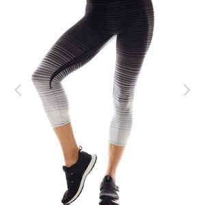 K-DEER black/gray stripe ombre Capri - Medium